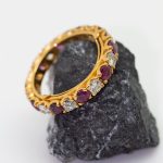 Anillo Imperium oro Catalana brillantes y rubíes