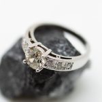 Anillo princesa oro blanco y brillantes