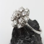 Anillo Victoria oro blanco y brillantes - Imagen 2