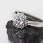 Anillo White Star oro blanco y brillantes