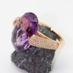Anillo Diana oro amarillo con amatista y brillantes