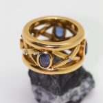 Anillo oro amarillo con chispas de diamantes