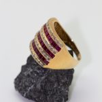Anillo oro amarillo de rubíes y brillantes