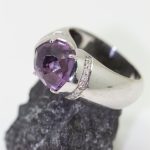 Anillo Úrsula amatista central