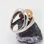 Anillo Maliva oro blanco con eslabón amarillo - Imagen 2