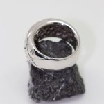 Anillo Júpiter oro blanco con panal de brillantes