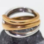 Anillo Mayka dos oros con brillante de 0,10 central - Imagen 2