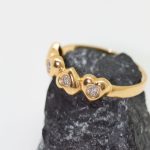 Anillo Reina de Corazones oro amarillo