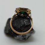 Anillo Octágono esmeralda y brillantes - Imagen 2