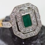 Anillo Octágono esmeralda y brillantes - Imagen 4