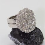 Anillo Ovalado oro blanco y brillantes - Imagen 4