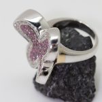 Anillo Mariposa oro blanco brillantes y turmalinas