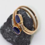 Anillo Alexa oro amarillo zafiros y baguette - Imagen 4
