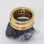 Anillo Arcoiris oro amarillo y piedras - Imagen 2
