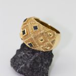 Anillo Yanes oro amarillo y zafiros