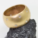 Anillo Galatea oro amarillo y brillantes - Imagen 2