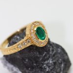 Anillo Ania oro amarillo brillantes y esmeralda - Imagen 4