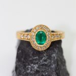 Anillo Ania oro amarillo brillantes y esmeralda - Imagen 5