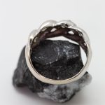 Anillo Anudado oro blanco y brillantes