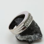 Anillo Sisi oro blanco y brillantes - Imagen 3