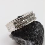 Anillo Sisi oro blanco y brillantes - Imagen 4