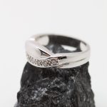 Anillo Fula oro blanco y brillantes