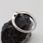 Anillo Gota oro blanco y brillante