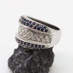 Anillo Maxi oro blanco brillantes y zafiros