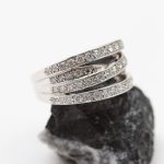 Anillo Cruzado oro blanco y brillantes - Imagen 3