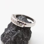 Anillo oro blanco y 7 brillantes