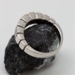 Anillo Atenas oro blanco y brillantes - Imagen 2