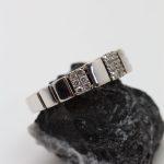 Anillo Atenas oro blanco y brillantes - Imagen 4