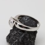 Anillo Corazón oro blanco y brillante
