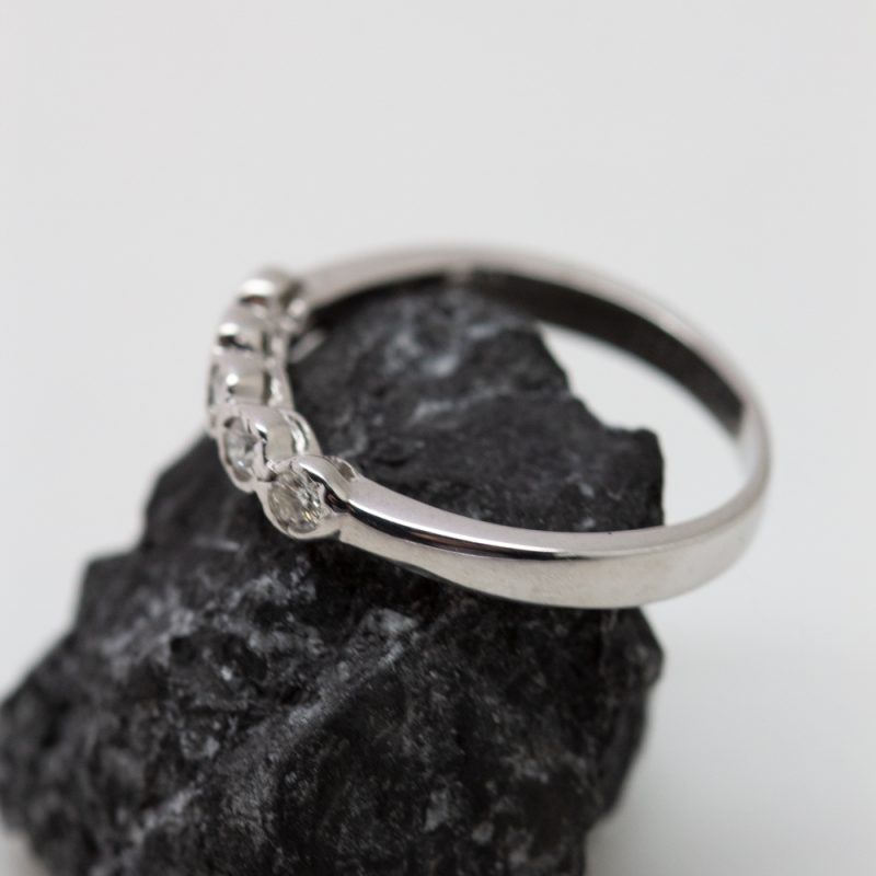 Anillo Maira oro blanco y brillantes