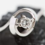 Anillo Labertino oro blanco y brillante - Imagen 4