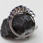 Anillo Onda oro blanco y zafiros - Imagen 3