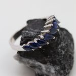 Anillo Onda oro blanco y zafiros - Imagen 5