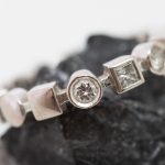 Anillo Formas oro blanco y brillantes - Imagen 4