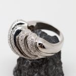 Anillo Calima oro blanco y brillantes