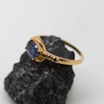 Anillo Clara oro amarillo y zafiro