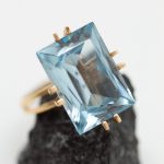 Anillo Celeste oro amarillo y topacio - Imagen 3