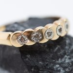 Anillo Velia oro amarillo y brillantes - Imagen 3