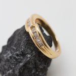 Anillo Simona oro amarillo y baguettes