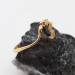 Anillo Paula oro amarillo zafiro y brillante - Imagen 2