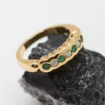 Anillo Goya oro amarillo esmeraldas y brillantes - Imagen 2