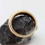 Anillo Moira oro amarillo y brillantes - Imagen 2