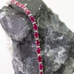 Pulsera Rivier oro blanco rubíes y brillantes