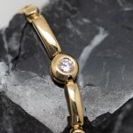 Pulsera Lavi oro amarillo y brillantes - Imagen 2