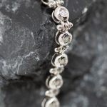 Pulsera Rivier Camila oro blanco y brillantes - Imagen 2