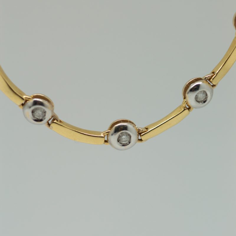 Collar Rivier oro amarillo y brillantes